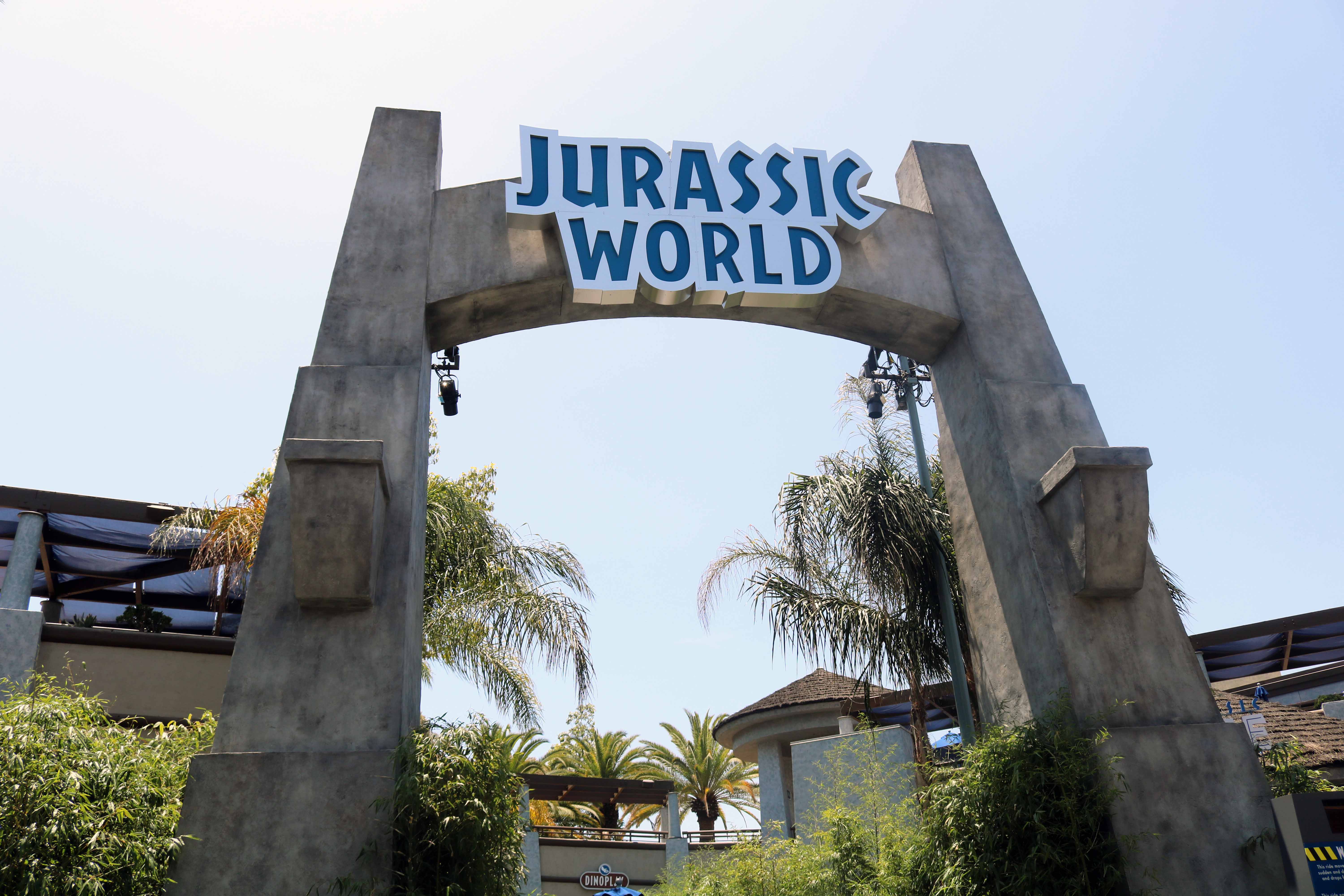 jurassic world universal studios